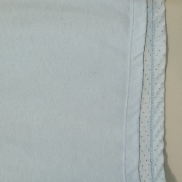 Nike Running 🏃‍♀️ Women's Medium Dri-Fit Shirt - Picture 7 of 7